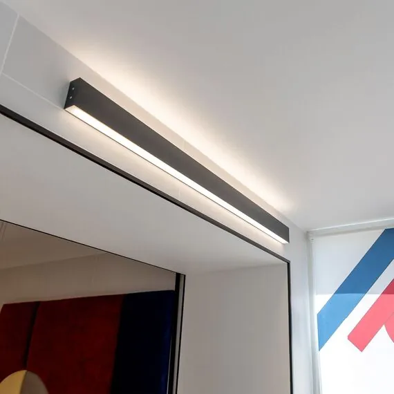 Elektrostandard a042924 101-100-40-53 Линейный светодиодный накладной двусторонний светильник 53см 20W 4200K черная шагрень, изображение 2