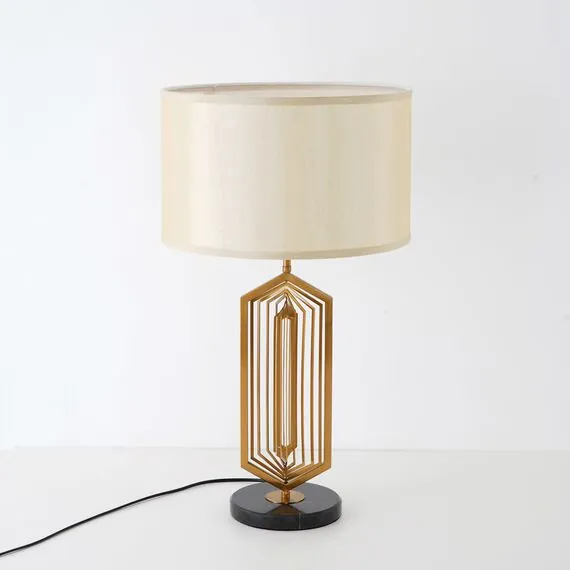 Cloyd 30072 Настольная лампа GEOMETRA T1 высота - 67 см, латунь